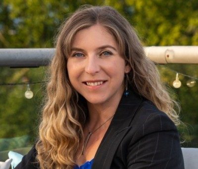 [themify_icon icon="ti-linkedin" link="https://www.linkedin.com/in/katieferland/" icon_color="#ffffff"]